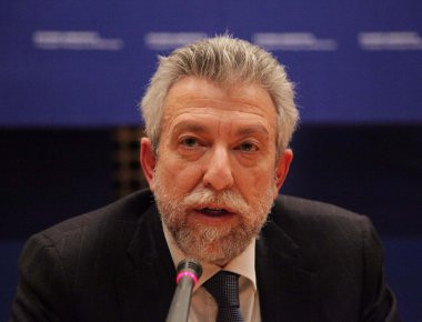 Σε επανεξέταση της επέκτασης της προστασίας της πρώτης κατοικίας θα προχωρήσει το υπ. Δικαιοσύνης